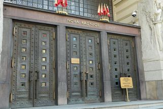 Pražské zastupitelstvo schválilo rozpočet magistrátu se schodkem tři miliardy - Novinky